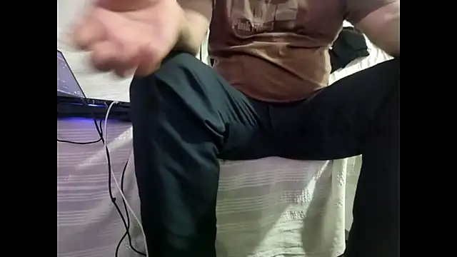 Snapshot of greatgonzo2 chatting on 10-04-25, 10:41 greatgonzo2 online show from 10-04-25, 10:41