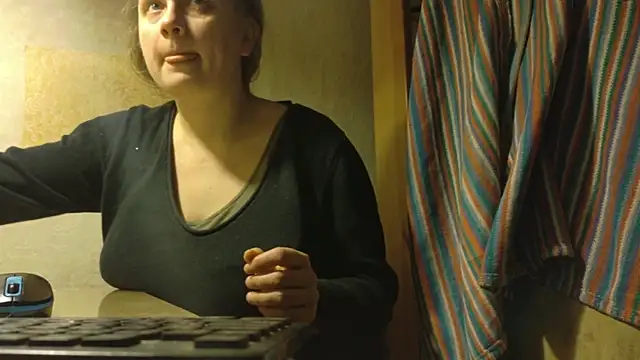 Snapshot of FrumCake chatting on 01-19-26, 03:32 FrumCake online show from 01-19-26, 03:32