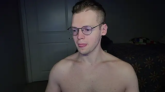 Snapshot of doloresman chatting on 02-10-26, 06:01 doloresman online show from 02-10-26, 06:01