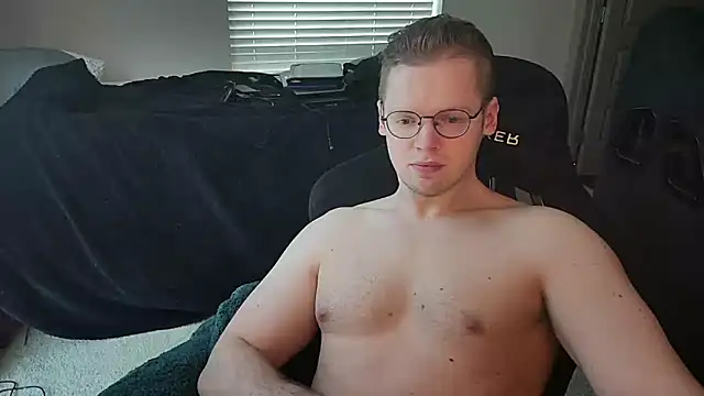 Snapshot of doloresman chatting on 05-16-26, 06:28 doloresman online show from 05-16-26, 06:28