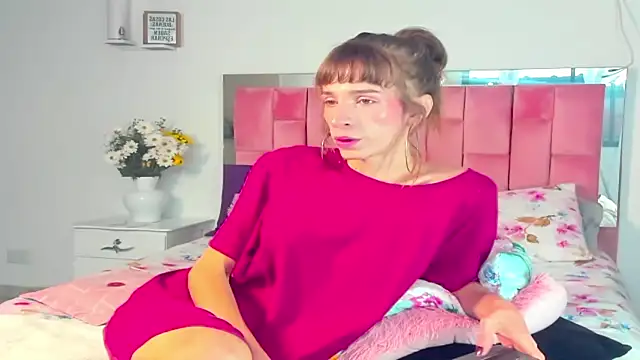 the queen aleja online show from 11-14-25, 12:59