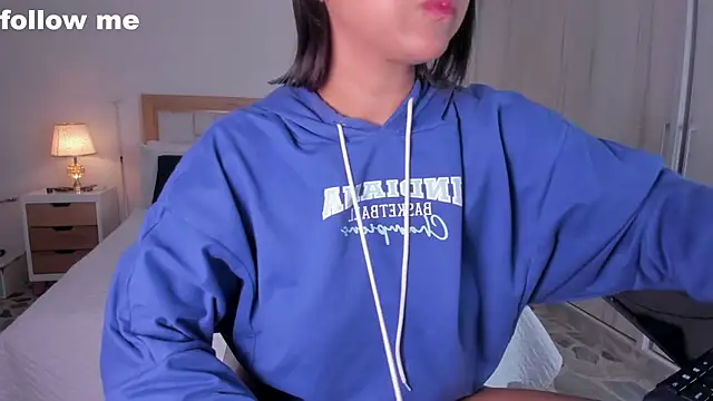 mia hank online show from 02-26-25, 11:41