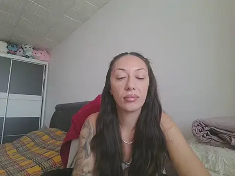 MeliEva online show from 10-21-25, 10:49