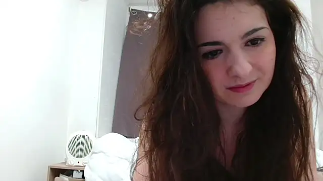 Snapshot of desirmiss1 chatting on 11-18-25, 07:46 desirmiss1 online show from 11-18-25, 07:46