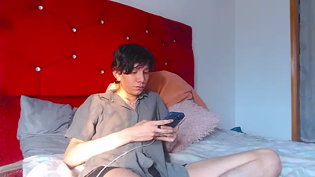 LAICK 01 online show from 03-26-26, 09:42