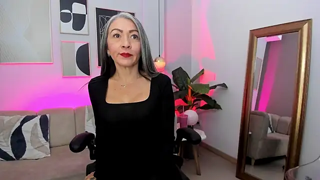 Snapshot of _Nicoletteshea_ chatting on 08-02-26, 10:25 Nicoletteshea online show from 08-02-26, 10:25