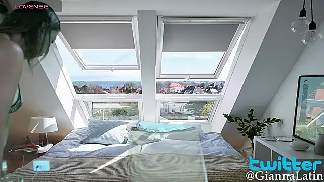 Gianna latin online show from 01-28-25, 05:56