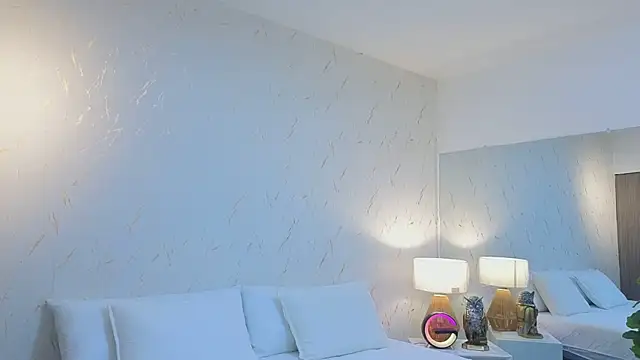 ava blue online show from 03-31-26, 07:47