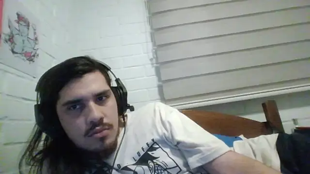 Snapshot of hung_weeb chatting on 12-11-24, 12:44 hung weeb online show from 12-11-24, 12:44