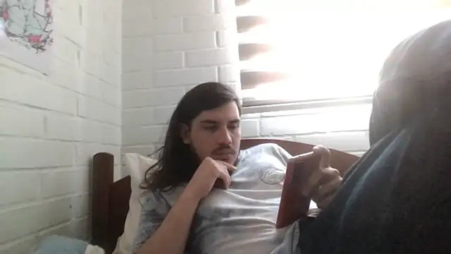 Snapshot of hung_weeb chatting on 12-15-24, 02:27 hung weeb online show from 12-15-24, 02:27