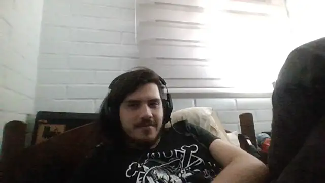 Snapshot of hung_weeb chatting on 03-08-25, 02:23 hung weeb online show from 03-08-25, 02:23