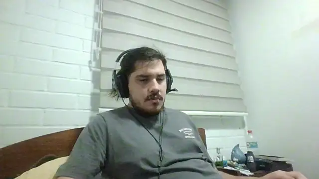 hung weeb online show from 04-01-26, 03:18