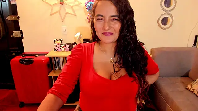 Snapshot of emma_luxy chatting on 01-12-25, 04:21 emma luxy online show from 01-12-25, 04:21