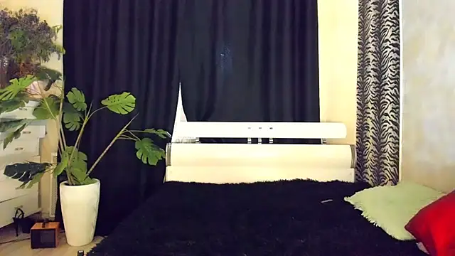 Snapshot of _SABOTAGE_ chatting on 05-16-26, 02:41 SABOTAGE online show from 05-16-26, 02:41