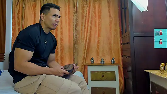 ChoreyTaiylor online show from 12-04-25, 01:42