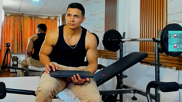 ChoreyTaiylor online show from 12-18-25, 03:18