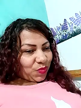 Snapshot of Alyona21 chatting on 02-04-26, 02:39 Alyona21 online show from 02-04-26, 02:39