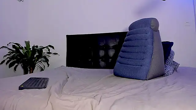 Eiden allenx online show from 02-04-25, 08:46