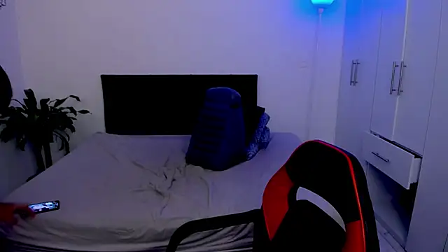 Eiden allenx online show from 02-04-25, 11:49