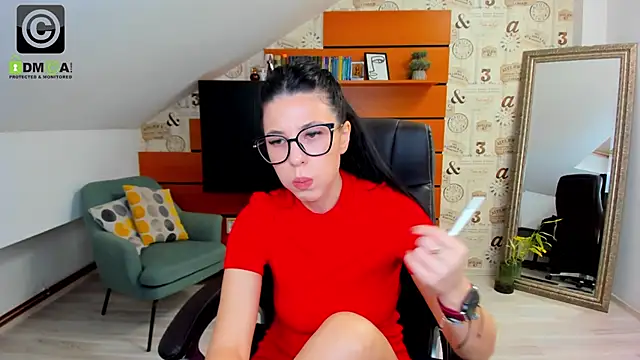 Snapshot of EmillyTaylor chatting on 01-31-25, 06:46 EmillyTaylor online show from 01-31-25, 06:46