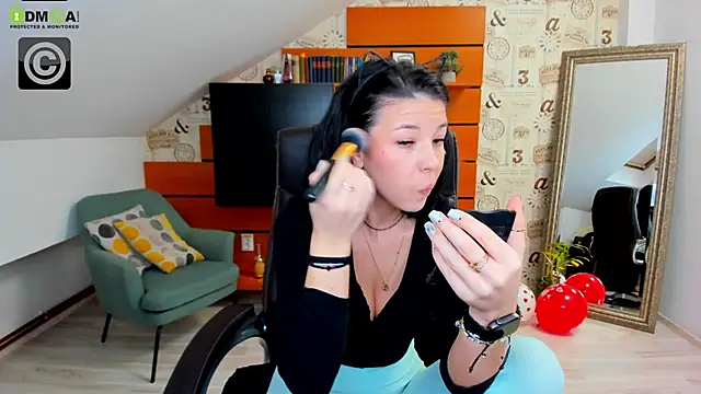 Snapshot of EmillyTaylor chatting on 02-18-25, 04:26 EmillyTaylor online show from 02-18-25, 04:26