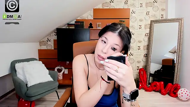 Snapshot of EmillyTaylor chatting on 03-04-25, 04:27 EmillyTaylor online show from 03-04-25, 04:27