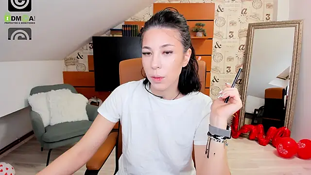 Snapshot of EmillyTaylor chatting on 03-14-25, 04:21 EmillyTaylor online show from 03-14-25, 04:21