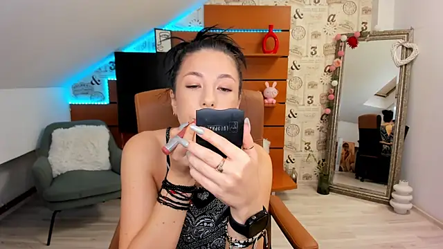 Snapshot of EmillyTaylor chatting on 09-15-25, 03:28 EmillyTaylor online show from 09-15-25, 03:28