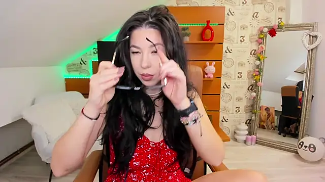 Snapshot of EmillyTaylor chatting on 12-04-25, 04:44 EmillyTaylor online show from 12-04-25, 04:44