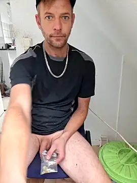 Snapshot of Percy_ohv chatting on 10-01-25, 02:12 Percy ohv online show from 10-01-25, 02:12