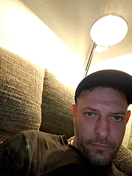 Snapshot of Percy_ohv chatting on 10-31-25, 05:36 Percy ohv online show from 10-31-25, 05:36