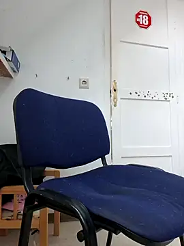 Snapshot of Percy_ohv chatting on 05-19-26, 12:00 Percy ohv online show from 05-19-26, 12:00