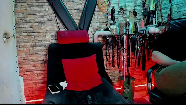 Liltildeman moon online show from 11-13-25, 04:44