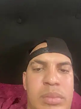 Snapshot of elperrys chatting on 11-28-25, 01:58 elperrys online show from 11-28-25, 01:58