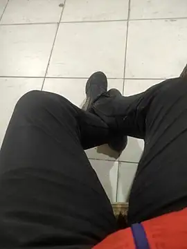 Snapshot of My120my120 chatting on 12-15-25, 11:31 My120my120 online show from 12-15-25, 11:31