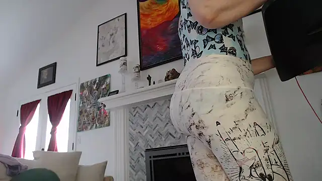 AuroraWillows online show from 02-19-25, 08:20