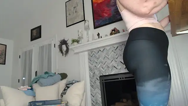 AuroraWillows online show from 10-21-25, 11:00