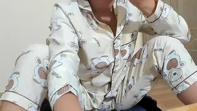 Snapshot of Beauty_Asian_Tina chatting on 02-05-25, 11:34 Beauty Asian Tina online show from 02-05-25, 11:34