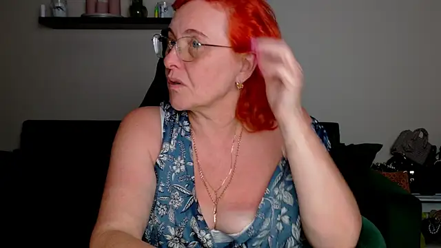 Snapshot of JoannaAndNeighbour chatting on 07-06-26, 03:03 JoannaAndNeighbour online show from 07-06-26, 03:03