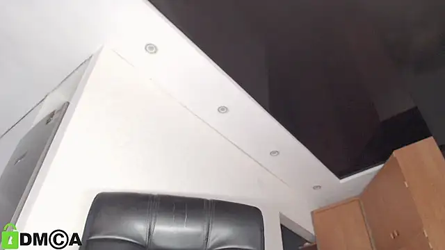 Snapshot of DollySun chatting on 12-19-24, 08:56 DollySun online show from 12-19-24, 08:56