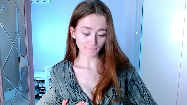 Snapshot of millllina chatting on 01-14-25, 04:40 millllina online show from 01-14-25, 04:40