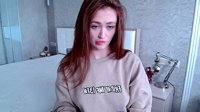 Snapshot of millllina chatting on 03-19-25, 10:00 millllina online show from 03-19-25, 10:00