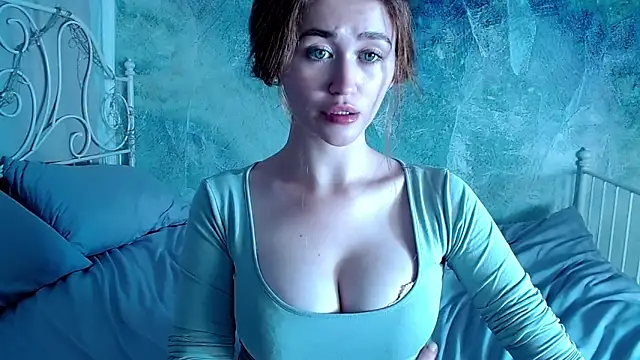 Snapshot of millllina chatting on 09-12-25, 12:38 millllina online show from 09-12-25, 12:38