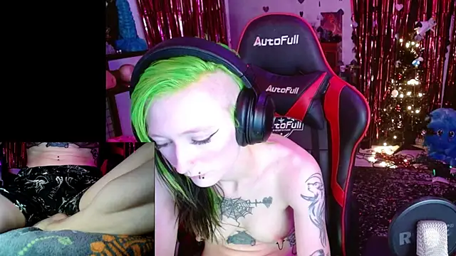 alicewonder09 online show from 12-21-25, 05:14