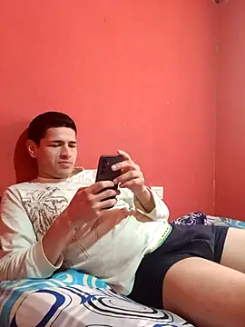 Snapshot of ynose2 chatting on 09-25-25, 01:48 ynose2 online show from 09-25-25, 01:48