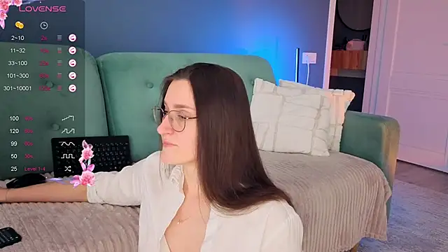 Snapshot of Alexperchik chatting on 02-10-26, 03:27 Alexperchik online show from 02-10-26, 03:27