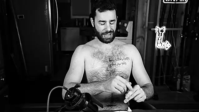 Snapshot of Fastflogger1 chatting on 12-16-24, 03:51 Fastflogger1 online show from 12-16-24, 03:51