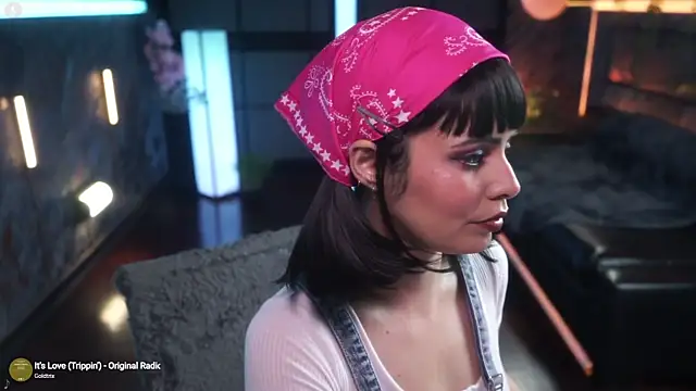 Snapshot of alessa_goreng chatting on 01-10-26, 06:59 alessa goreng online show from 01-10-26, 06:59