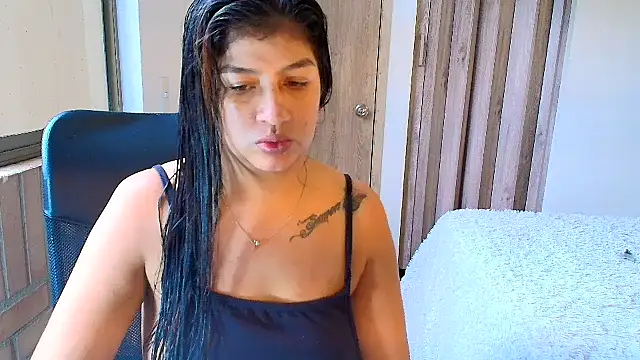 sara2520 online show from 10-15-25, 07:36