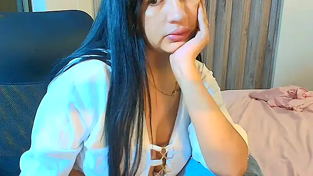 Snapshot of sara2520 chatting on 01-08-26, 02:03 sara2520 online show from 01-08-26, 02:03